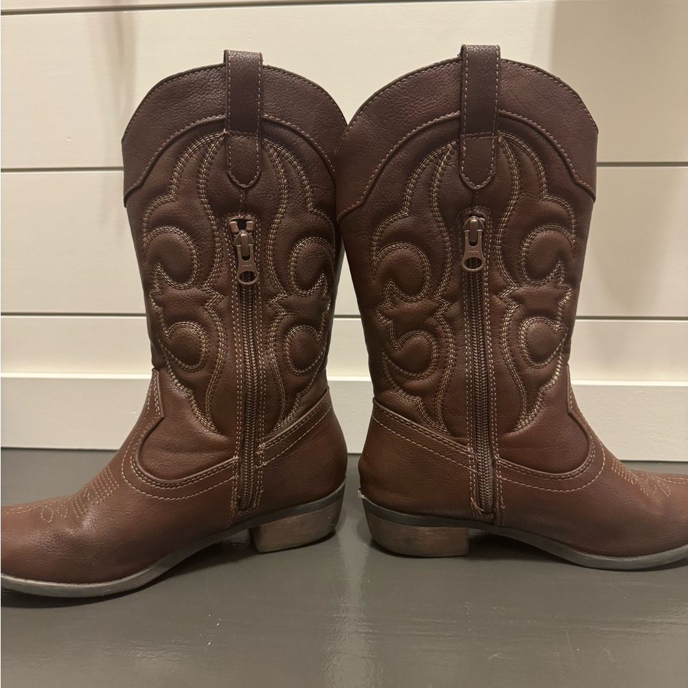 Girls Brown Cowgirl Boots- Size 2